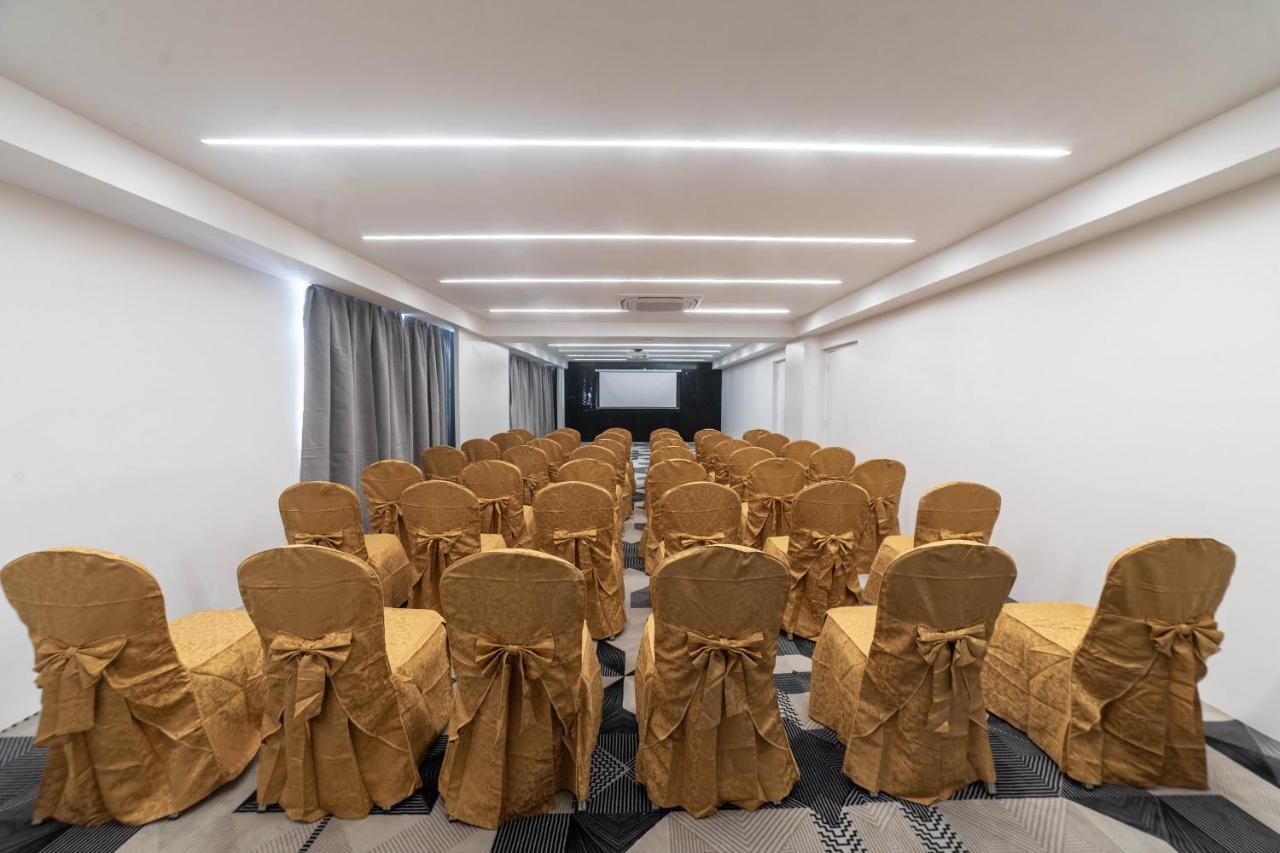 Square Hotel Катманду Экстерьер фото