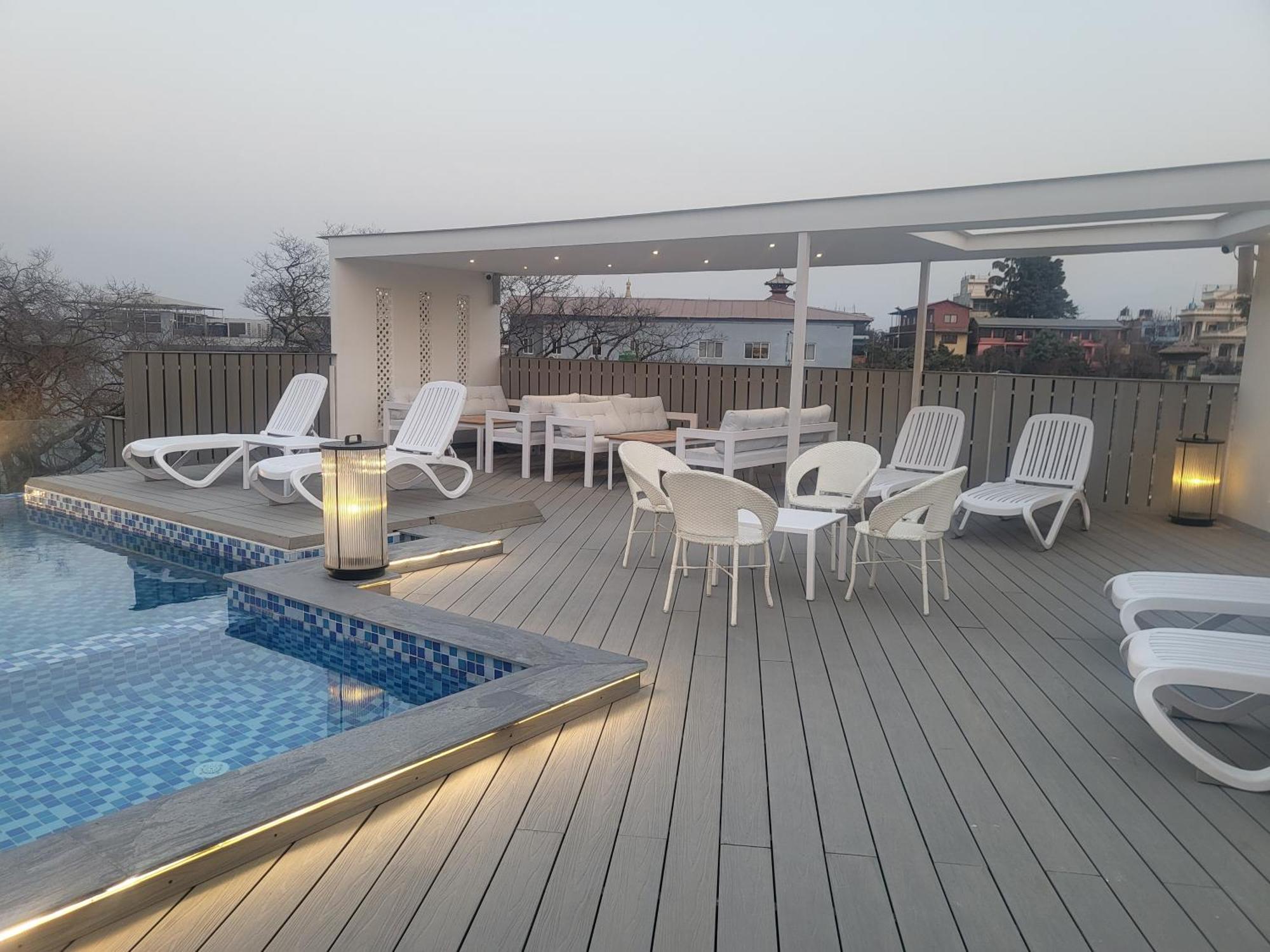 Square Hotel Катманду Экстерьер фото